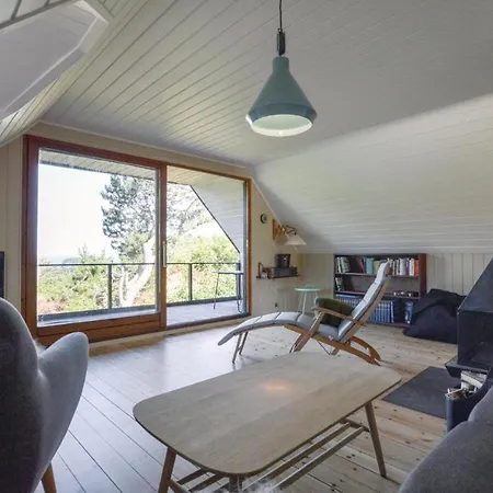 Two-bedroom In Nykobing Sj * Klint